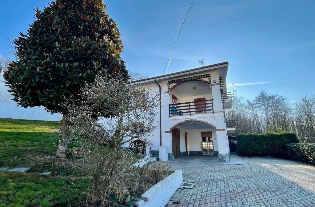 Panoramica villa indipendente alle porte di Bra