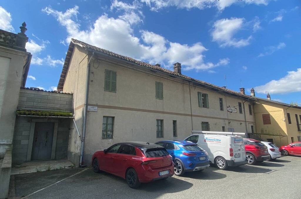 IMMOBILE DA RISTRUTTURARE PER SVILUPPO PLURIFAMILIARE