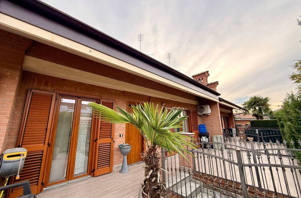 Luminosa villa indipendente ristrutturata