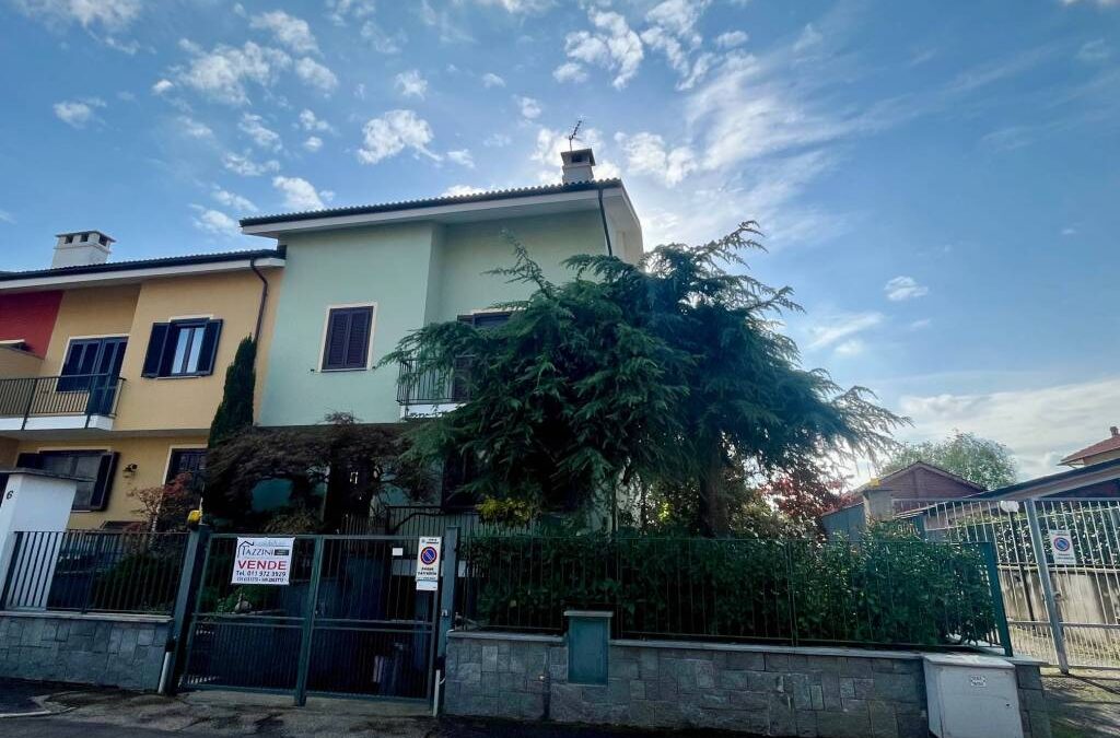 Ampia e luminosa villetta indipendente