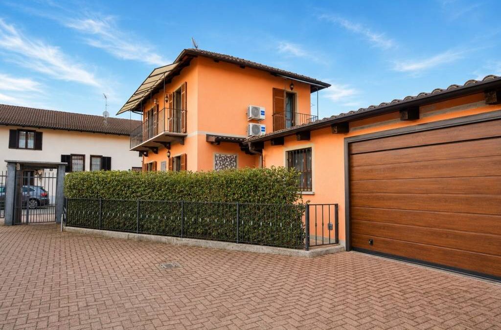 Graziosa casa indipendente con cortile